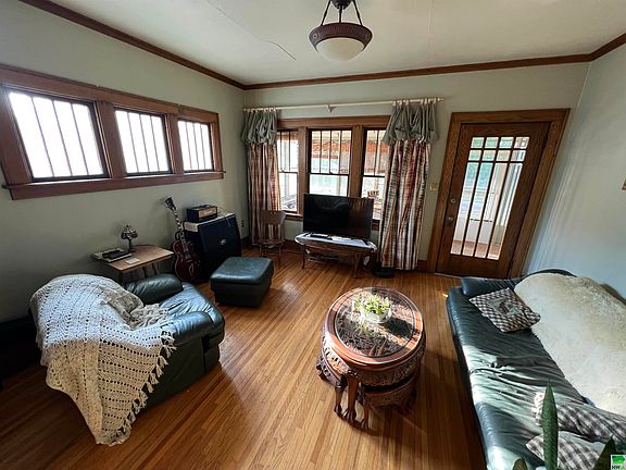 3rd image of 3319 Orleans Ave