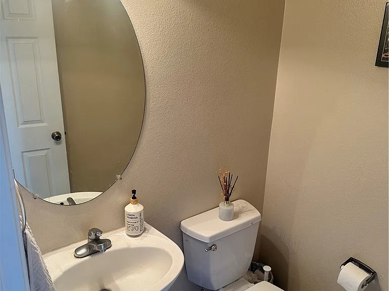 1646 Palermo Dr — Photo 3