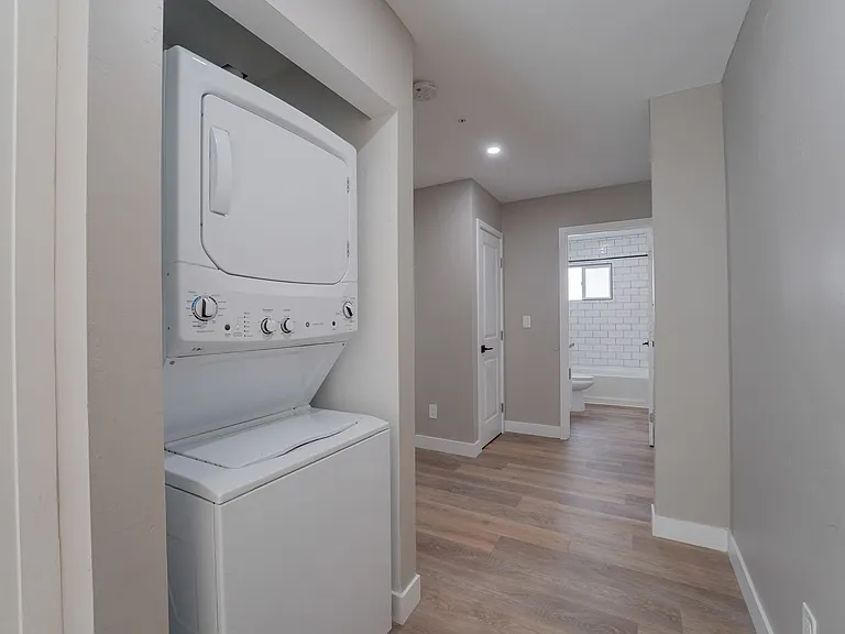 Duplet at Hillcrest | Modern Studio, 1 & 3 Bedroom Apartments — Photo 46