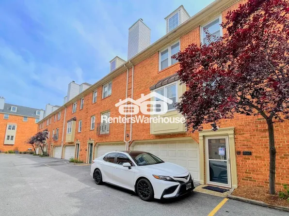 527 W 20th St APT 402, Norfolk, VA 23517