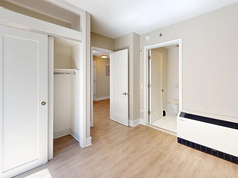 237 E 34th St #1502 — Photo 8