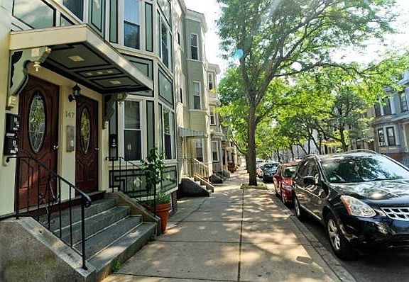 2nd image of 147 Trenton St #1