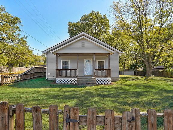 2nd image of 1352 N Ethyl Avenue