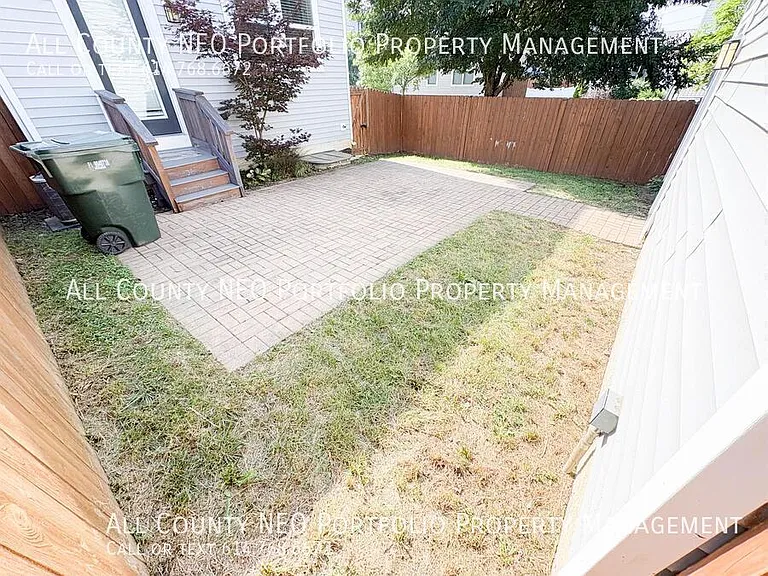 1383 N Grant Ave — Photo 44