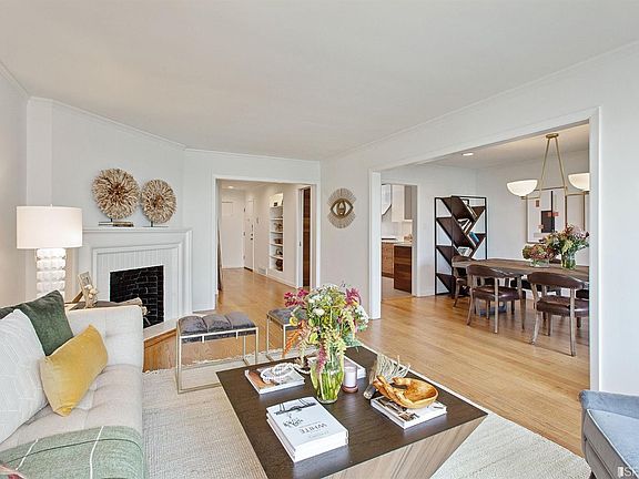 4th image of 1970 Sacramento St APT 301