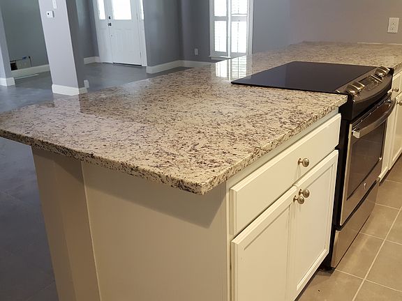 3rd image of 1121 Gardengate Cir