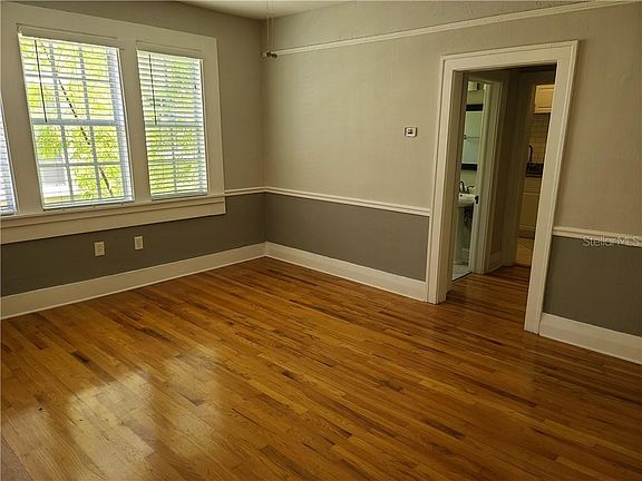 3rd image of 511 S Albany Ave APT 6