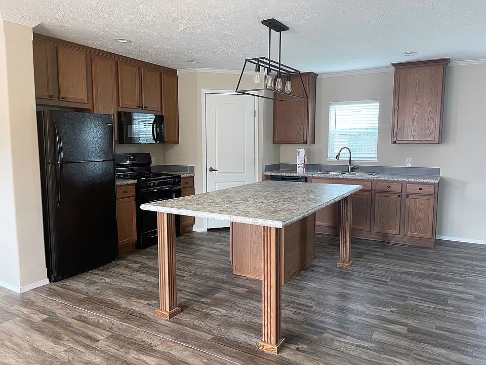 1st image of 1598 Meadowview Dr #105