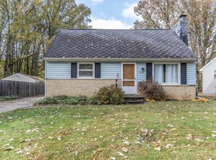 3920 Marland Dr, Lansing, MI 48910