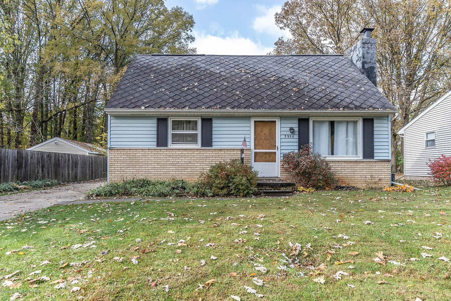 3920 Marland Dr photo 1