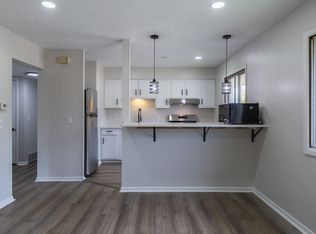 3833 Cuming, Omaha, NE 68131