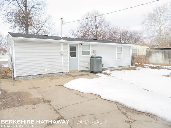 5th image of 419 N Sherman Ave