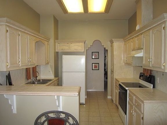 5th image of 817 Bass Blvd