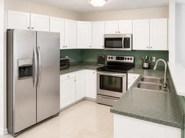 1710 Shoreside Cir, Wellington, FL 33414