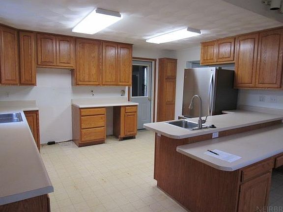 4th image of 15524 Blacksmith Rd