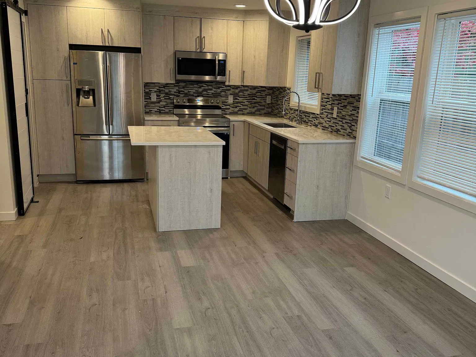4702 S Lucile St — Photo 4