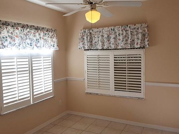 3rd image of 3219 Woodberry Ln