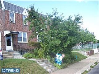 2nd image of 1020 E Howell St