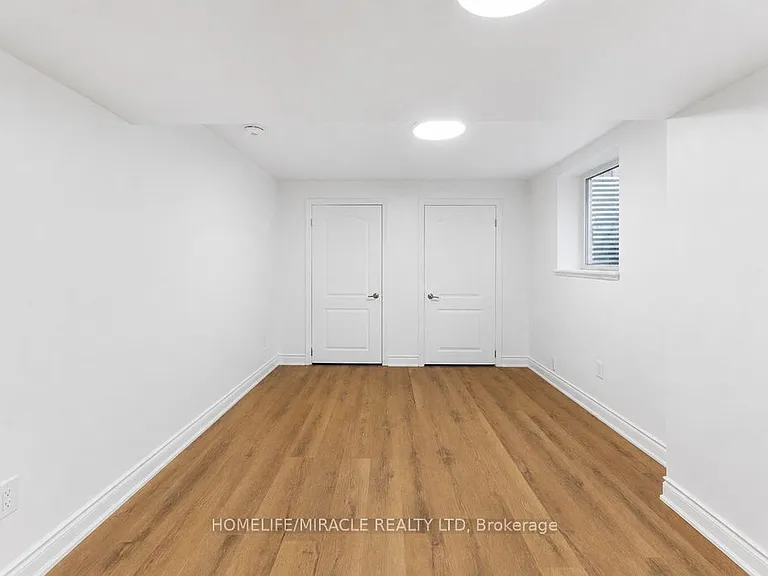 1583 Frolis St — Photo 11