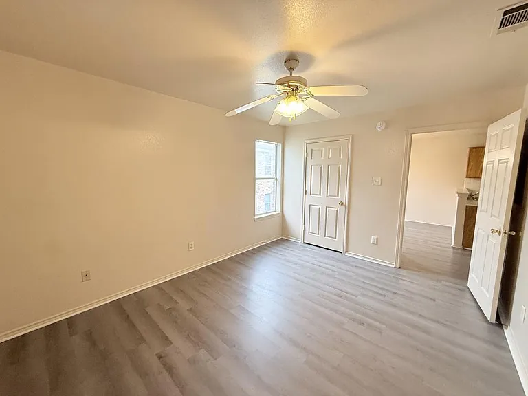 3407 Toledo Dr #C — Photo 15