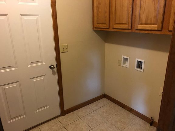 4th image of 3920 Amy St #A