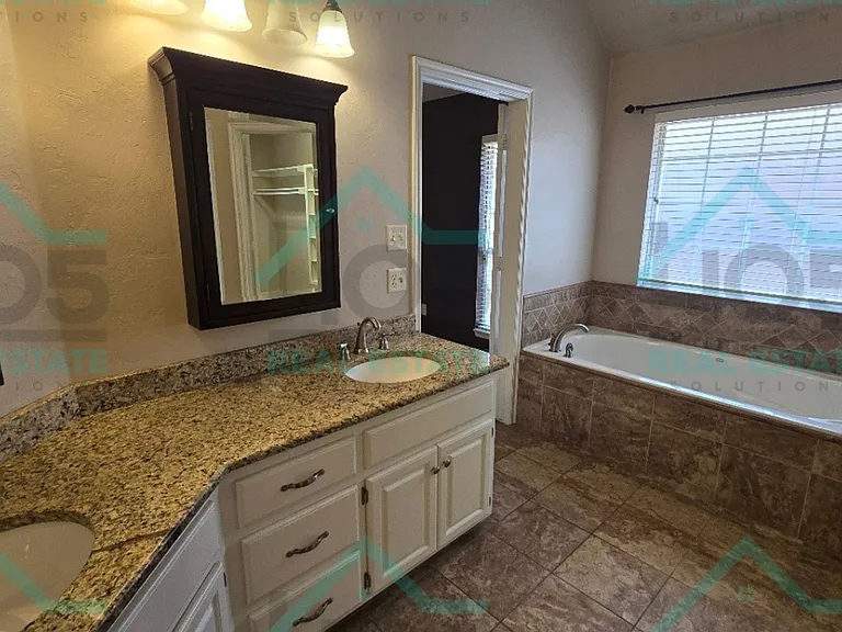 2500 Auburn Ct — Photo 16