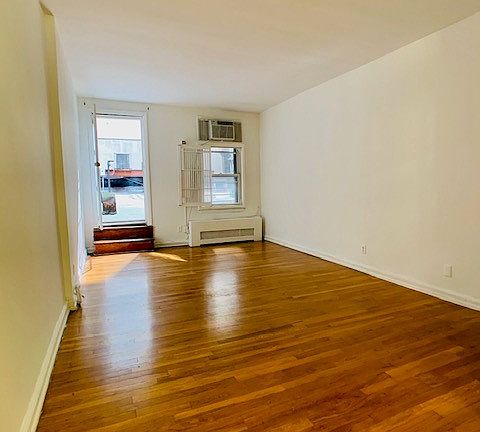 2nd image of 308 E 49th St APT 1D