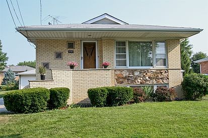 1st image of 6746 W 91st St