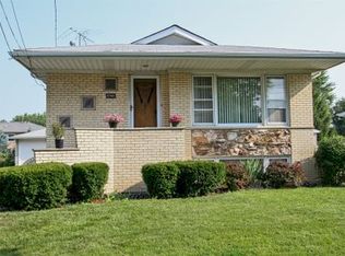 6746 W 91st St, Oak Lawn, IL 60453