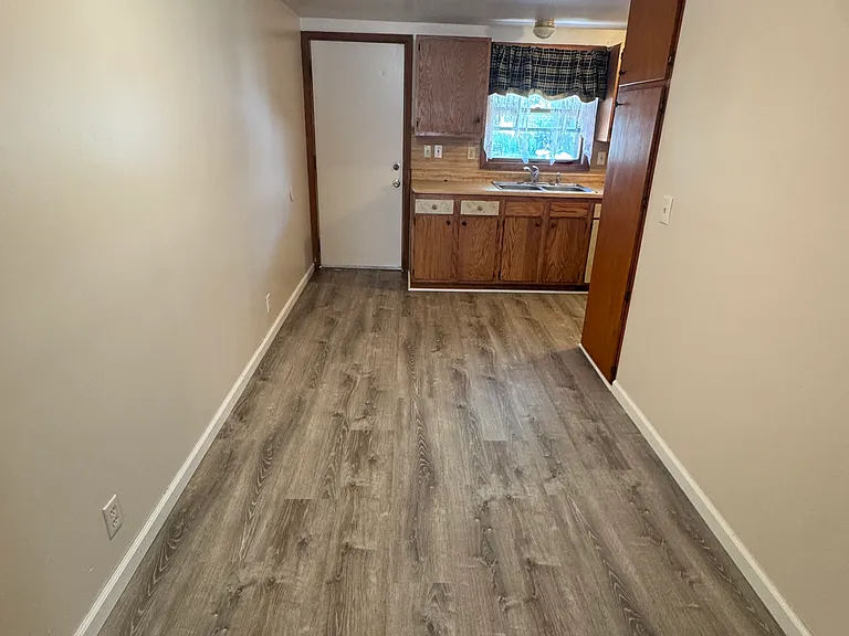 2 W Main St #5 — Photo 2
