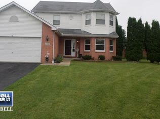 419 Badger Ln, Oswego, IL 60543