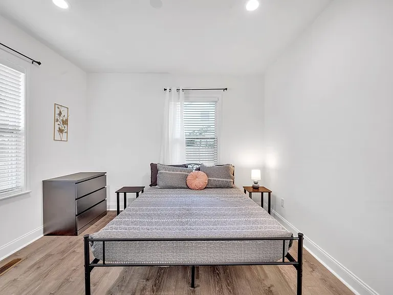 103 Dix St — Photo 19