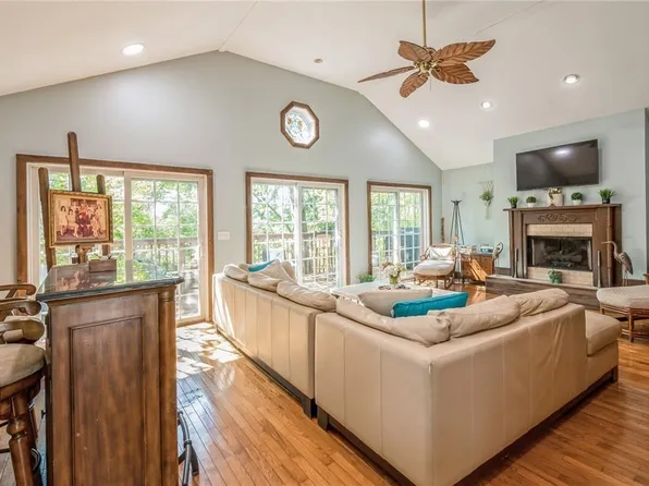 202 Brook Trail, Greenwood Lake, NY 10925