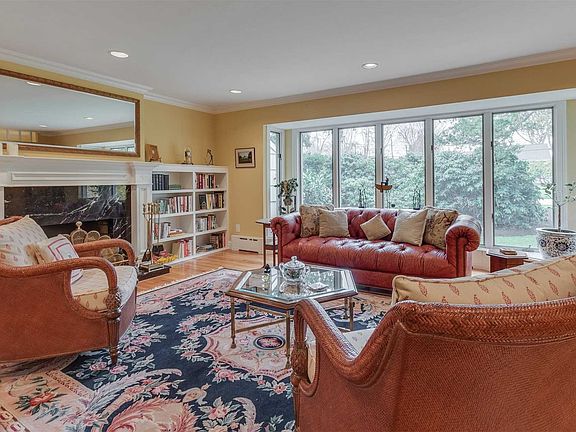 5th image of 3 Linda Ln