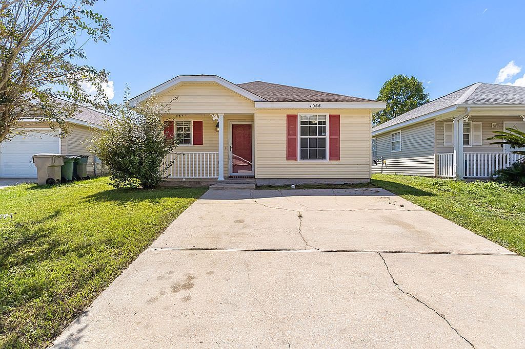 2 Bed 2 Bath Home - 1066 Brownfield Rd, Pensacola, FL thumbnail 3