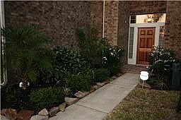 3rd image of 318 Holly Branch Ln