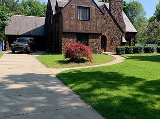 1608 W Saint Andrews Rd, Midland, MI 48640