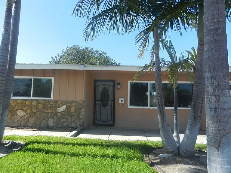 4189 Thomas St — Photo 3