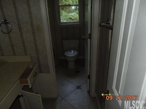 3rd image of 509 30th Avenue Cir NE