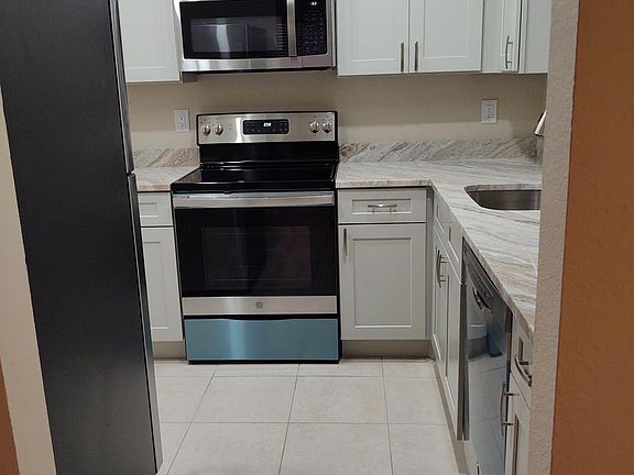 3rd image of 1524 SE Royal Green Cir APT Q102