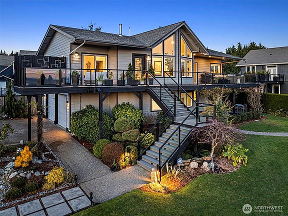 2nd image of 1229 Queets Drive