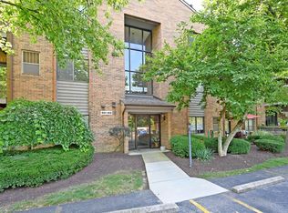 1544 W Galbraith Rd APT 405, Cincinnati, OH 45231