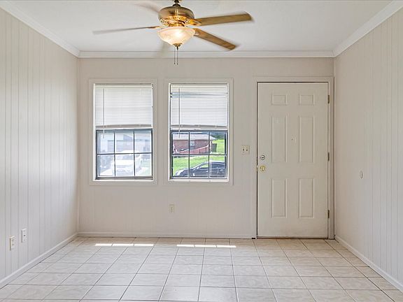 2nd image of 235 SE 121st Rd APT 2