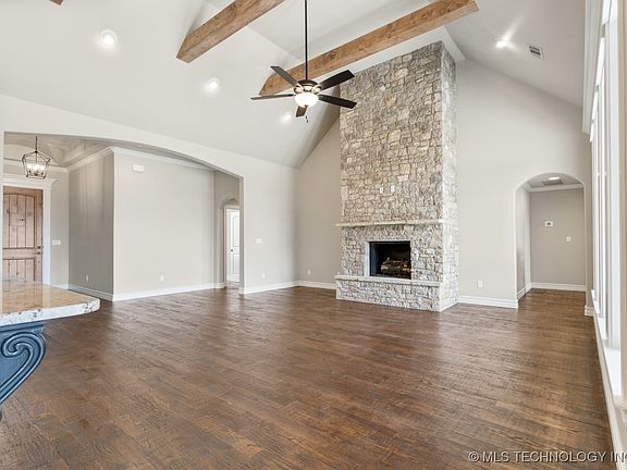 4th image of 118 E 166th Pl S