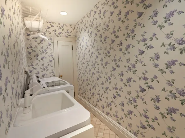 960 Park Avenue image 9 of 10