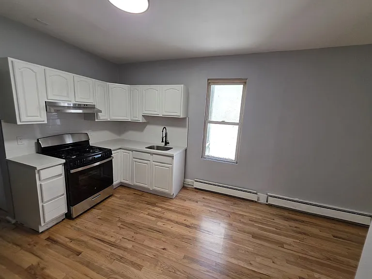 753 W Side Ave #3 — Photo 1