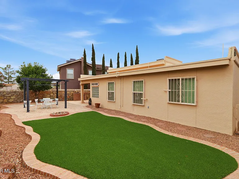 1308 Rose Bud Ln — Photo 18