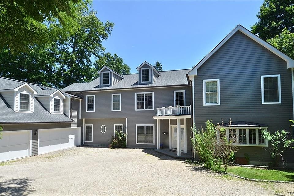 1st image of 74 Lansdowne Dr #A