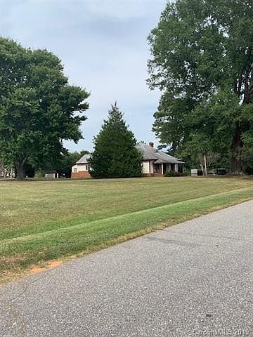 2nd image of 107 Tammy Dr