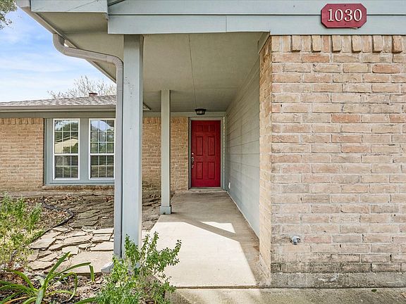 3rd image of 1030 Copper Creek Drive